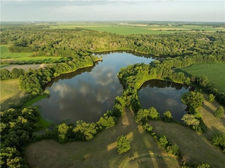 0000 Cr 371 N A, Bosworth, MO 64623