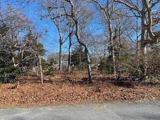 26 Bob-O-link Ln, Yarmouth, MA 02673