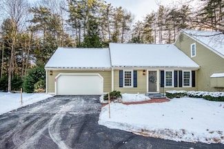 402 Smithfield Rd, Contoocook, NH 03229