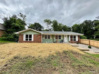 27 Nottingham Ln, Belleville, IL 62223