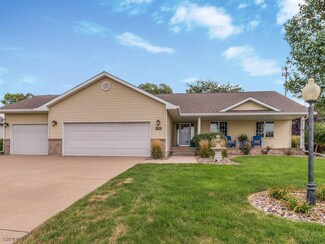 5805 NW 3rd Ct, Des Moines, IA 50313