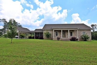 136 County Road 697, Flat Rock, AL 35966