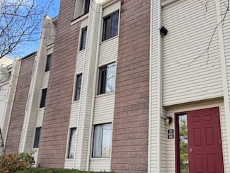 36 Burgundy Hill Ln, Middletown, CT 06457