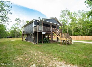 4340 Lake St, Bay Saint Louis, MS 39520