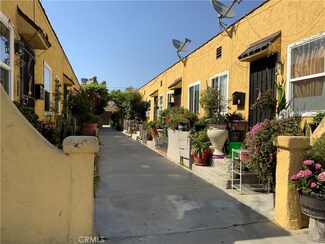 329 Ross Place, Los Angeles, CA 90744