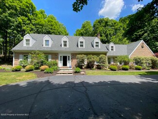 1004 Chapin Dr, Clarks Summit, PA 18411