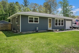 2 S Buys Rd, Muskegon, MI 49445