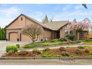 124 Deerbrook Dr, Oregon City, OR 97045