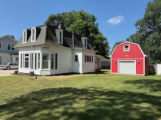 210 Union St, Union Mills, IN 46382