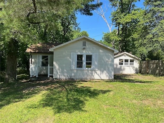 9759 Ventura Dr, Saint Louis, MO 63136