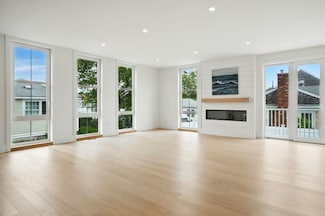 176 Plymouth Ave, Marshfield, MA 02050