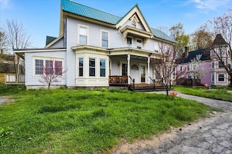 23 Pleasant St, Hillsborough, NH 03244