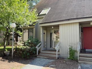 12 Belmont Ct Unit UN52, Bedford, NH 03110