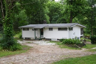 6834 Spillway Rd, Unionville, IN 47468