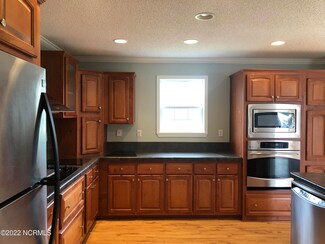 170 Water Hills Ln, Carthage, NC 28327