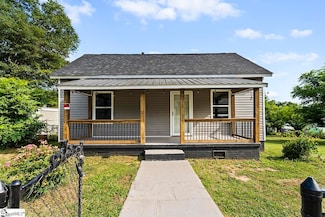 303 & 305 Beauregard St, Clinton, SC 29325