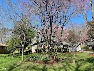 8728 Holliday Dr, Indianapolis, IN 46260