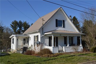 103 Mayfield St, Middlebourne, WV 26149