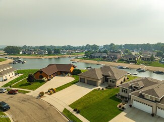 4126 Bayport Place SE, Mandan, ND 58554