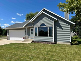 4912 Marsh Rd, Mc Farland, WI 53558