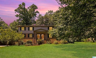 832 Linbard Ln, Vestavia, AL 35226