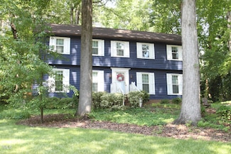 118 Castlewood Dr, Cary, NC 27511