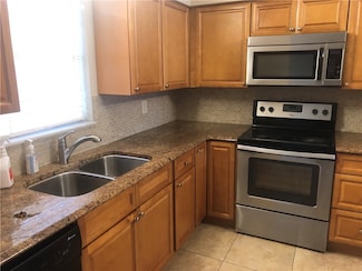 2333 Indian River Blvd Unit 102, Vero Beach, FL 32960