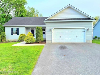 11 E Boylston St, Glens Falls, NY 12801