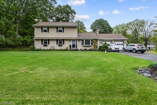 27 Koeck Rd, Columbia, NJ 07832