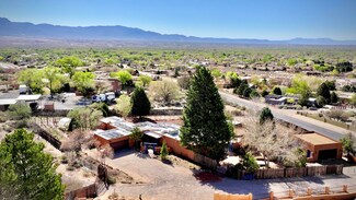 1452 W Meadowlark Ln, Corrales, NM 87048