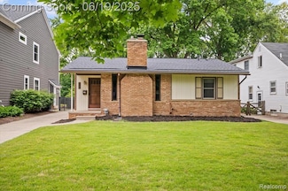 902 Royal Ave, Royal Oak, MI 48073