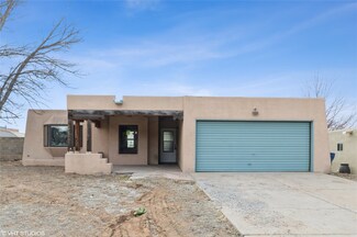 2123 Avenida de Las Alturas, Santa Fe, NM 87505