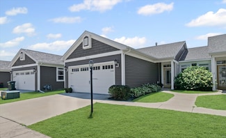 3013 E Stillwater Landing, Urbana, IL 61802