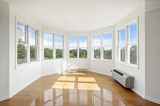15 Freedom Way Unit 109, Jersey City, NJ 07305