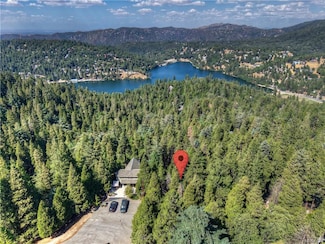000 Altdorf Dr, Crestline, CA 92325