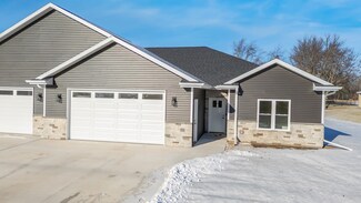 208 W National Ave, Brillion, WI 54110