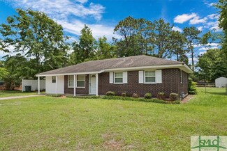 9 Elm St, Hinesville, GA 31313