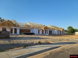 1734 Michigan Ave, Mountain Home, AR 72653