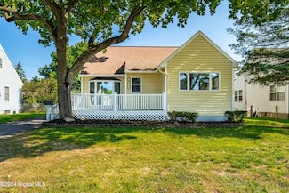 2571 Putnam St, Schenectady, NY 12304