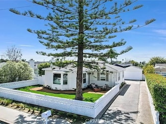 375 E 19th St, Costa Mesa, CA 92627
