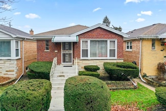 5261 N Natchez Ave, Chicago, IL 60656