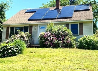 48 Clubhouse Dr, Leominster, MA 01453