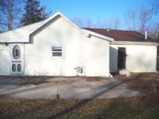 320 Carl St, Mc Clure, OH 43534
