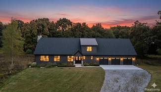 1956 N Percy St, Highland, MI 48357