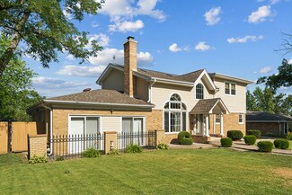 9325 S 83rd Ct, Hickory Hills, IL 60457
