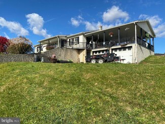 8815 Licking Creek Rd, Mifflintown, PA 17059