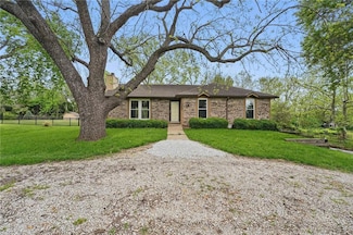 15007 Mission Rd, Overland Park, KS 66224