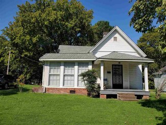 437 N Maple St, Covington, TN 38019