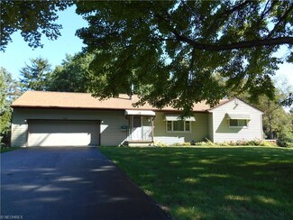 4646 Strouble Dr NW, Canton, OH 44718
