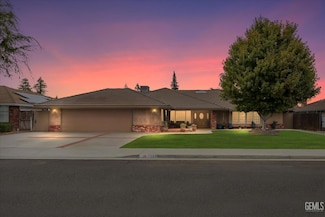 7113 Brookshire Ave, Bakersfield, CA 93308